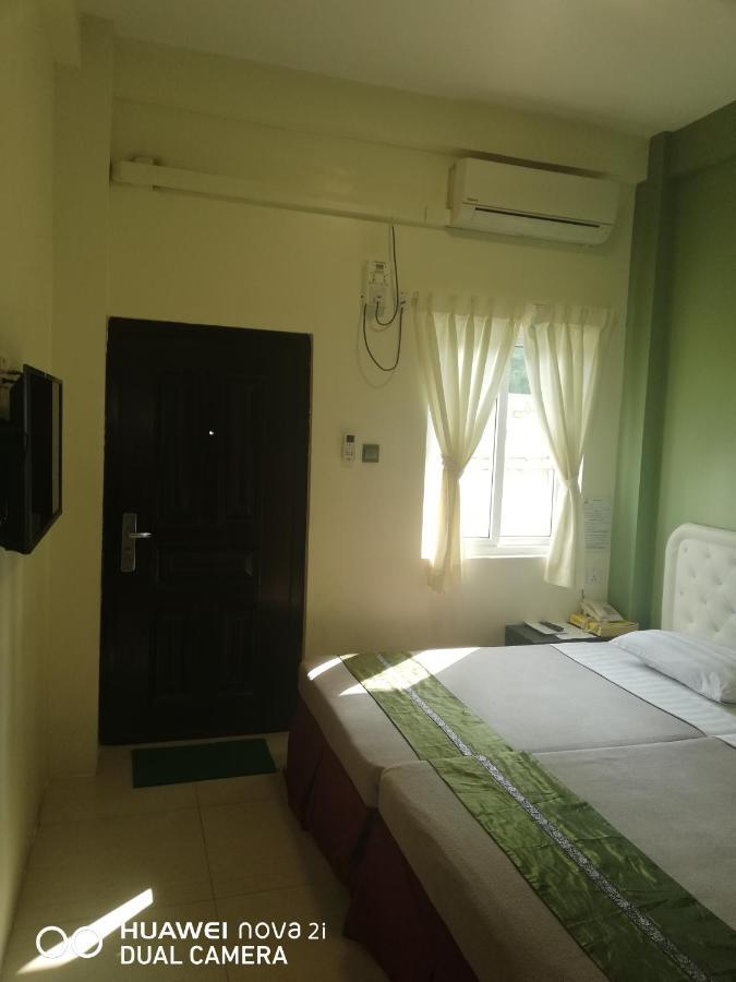 Supreme Hotel Yangon Exterior foto